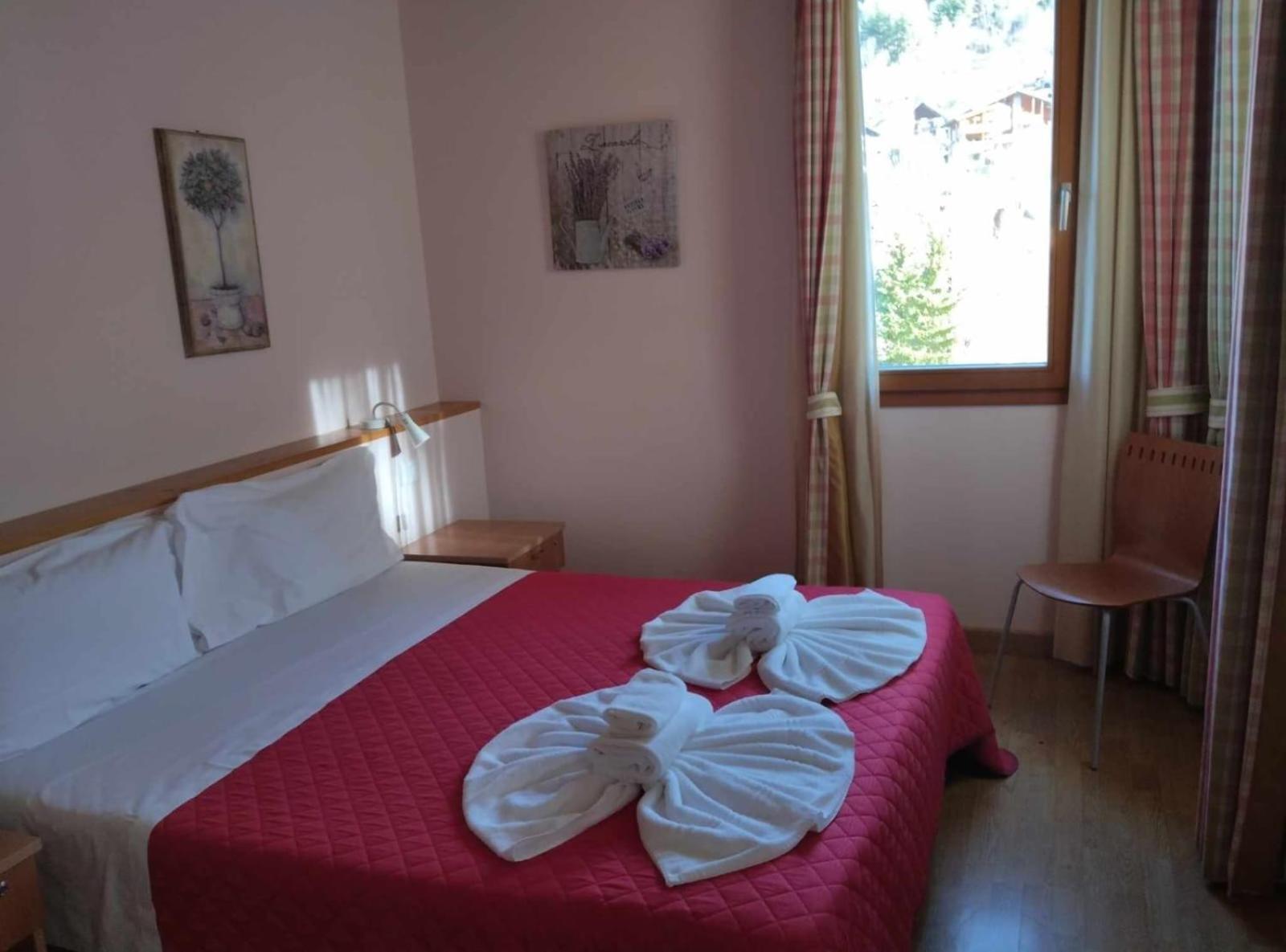 Hotel Chalet Casa Cesana Cesana Torinese Eksteriør billede