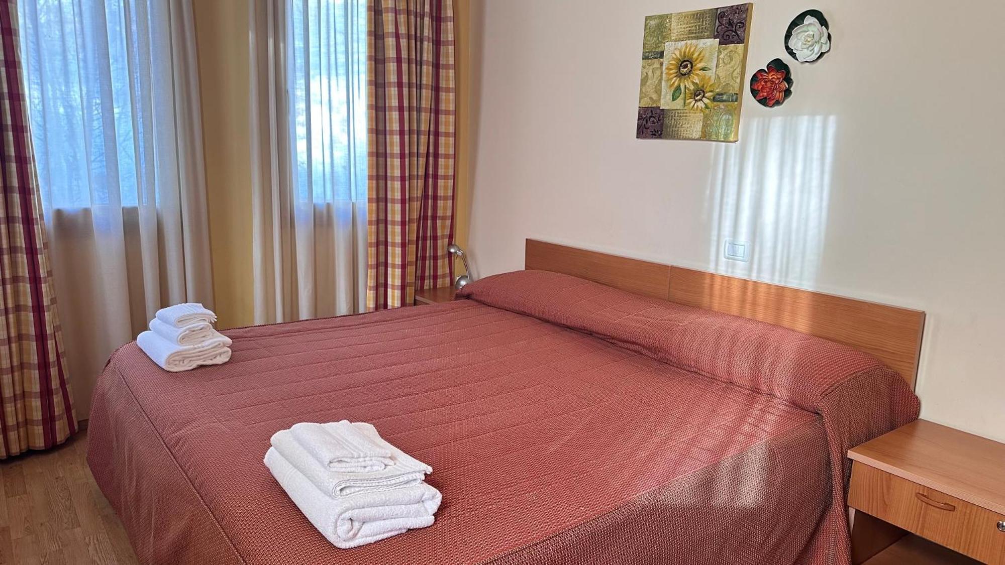 Hotel Chalet Casa Cesana Cesana Torinese Eksteriør billede