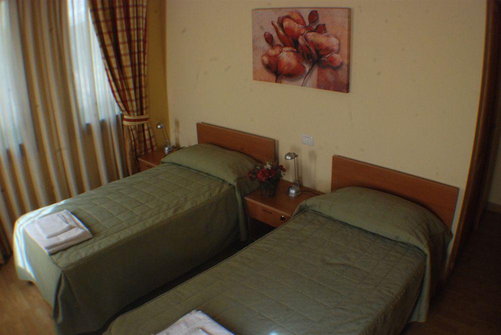Hotel Chalet Casa Cesana Cesana Torinese Eksteriør billede